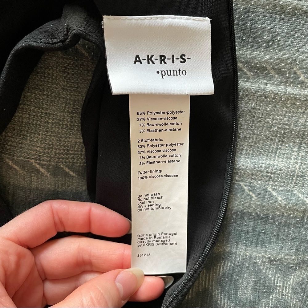 AKRIS Punto Contrast Stripe Sheath Dress Black Cream 2 - Picture 7 of 12